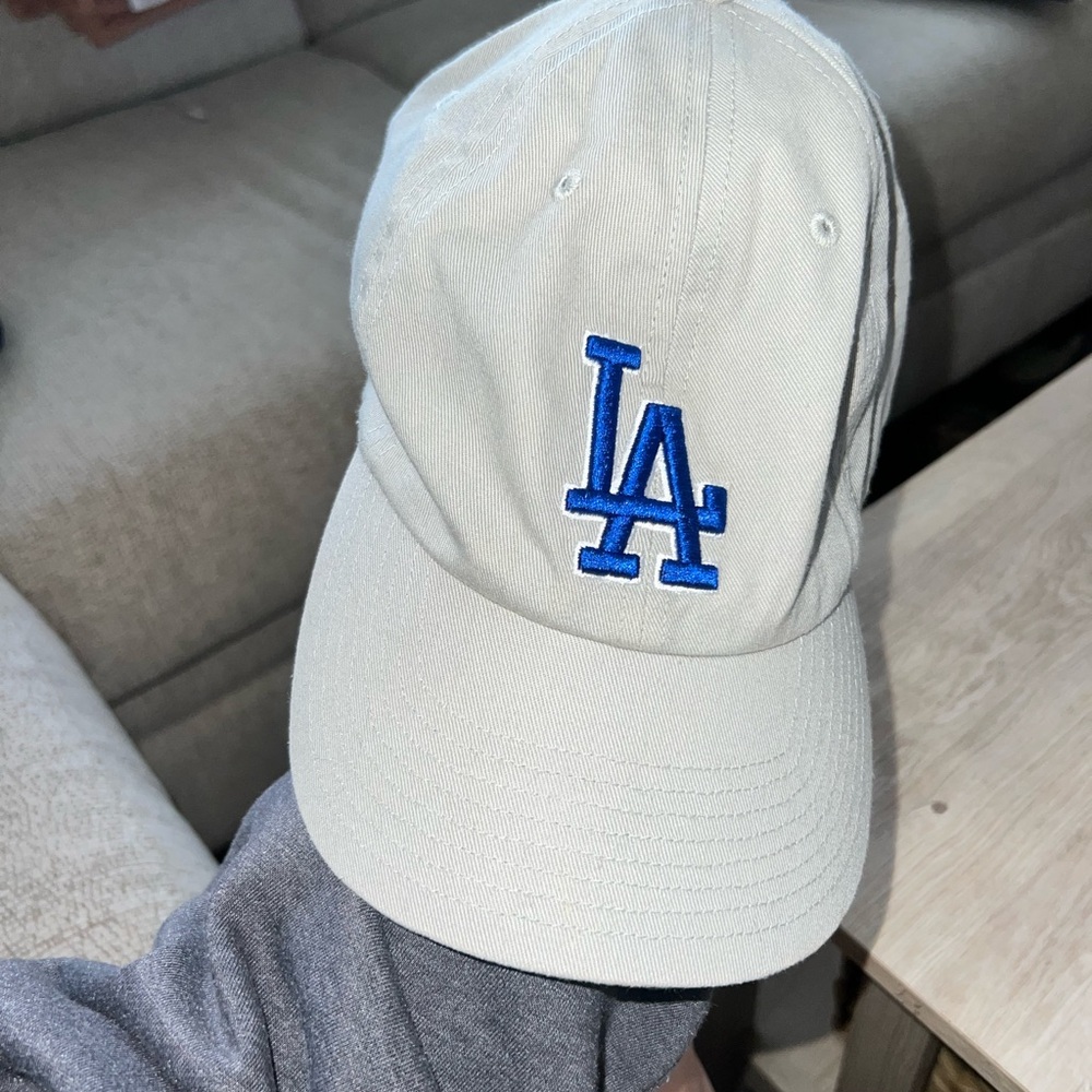 LA Dodgers Light Gray Baseball Cap. Great condition. Adjustable strap
